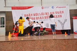 Pokemon Go, đuổi hình bắt chữ vào bài giảng an toàn giao thông