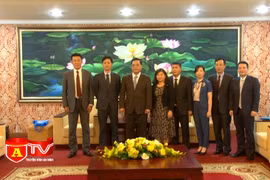 Đoàn Đại sứ quán Nhật Bản chào xã giao và làm việc với Giám đốc CATP Hà Nội