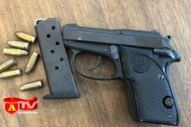 Hà Nội: Bắt giữ đối tượng mua bán trái phép ma túy và tàng trữ vũ khí quân dụng