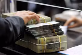 Bộ trưởng Tài chính Đinh Tiến Dũng: Chi không ngừng tăng, tài chính công đối mặt rủi ro