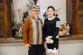 Hoàng đế bộ tộc Mindanao nói gì khi sắc phong Lý Nhã Kỳ làm "Công chúa châu Á"?