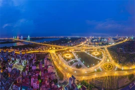 Ngắm nhìn Hà Nội giờ tan tầm