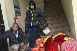 Bố xui con vận chuyển pháo