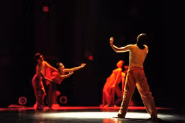 "Khát vọng mùa xuân"