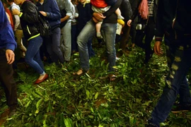 Thiếu văn hóa thiếu cả tự trọng!