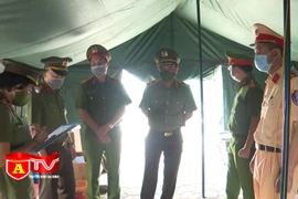 Phân luồng các phương tiện chống ùn tắc tại chốt phòng chống dịch bệnh