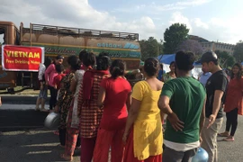 Chùm ảnh: Người Việt Nam cứu trợ nhân dân Nepal sau thảm họa động đất