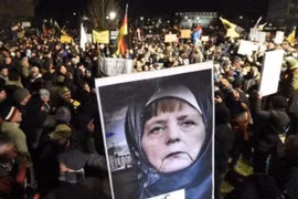 Thủ tướng Đức Merkel bị gọi là "người phụ nữ nguy hiểm nhất châu Âu"