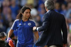 Nữ bác sỹ Carneiro bất ngờ rời Chelsea, Mourinho chuẩn bị hầu tòa
