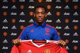 M.U hoàn tất thương vụ "bom tấn" với Martial