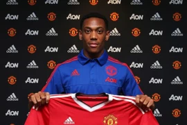 M.U hoàn tất thương vụ "bom tấn" với Martial