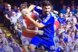 "Kịch sỹ" Costa bị treo giò 3 trận