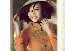 Vừa làm album vừa thi hoa hậu