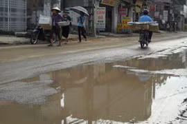 Mong con đường nhanh được sửa lại 