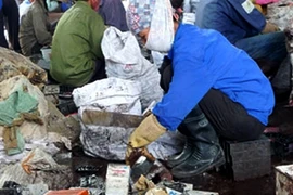  Độc hại từ pin và ắc quy: Không thể lơ là