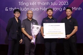 Golfer tuổi teen Nguyễn Anh Minh nhận học bổng 1,6 tỷ đồng