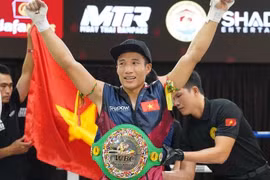 Võ sĩ Việt Nam giành đai WBC Muay Thái thế giới lịch sử