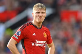 Hojlund trên đường trở thành 'bom xịt' của MU