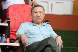 Bộ trưởng Tô Lâm dự khán, cổ vũ CLB Công an Hà Nội gặp Viettel FC