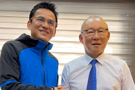 HLV Kiatisak chúc Tết và tri ân xúc động tới thầy Park