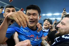 Trung vệ Hàn Quốc đi vào lịch sử Serie A