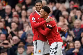 Rashford rực sáng, MU đè bẹp Leicester