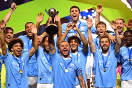 Man City lần đầu tiên lên đỉnh thế giới