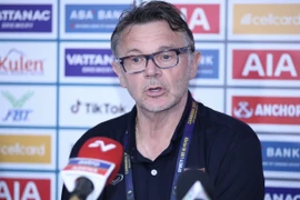 HLV Troussier nói gì khi U22 Việt Nam chỉ đoạt HCĐ?