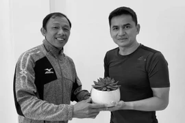 HLV Kiatisak thắt lòng nói về người bạn Dương Minh Ninh