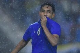 Dangda đưa ĐT Thái Lan vào chung kết King's Cup dưới cơn mưa lớn