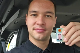 Thủ môn Filip Nguyễn hào hứng với thẻ căn cước công dân Việt Nam