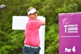 Golfer huyền thoại đầu tiên đạt Eagle ở Vinpearl DIC Legends Việt Nam