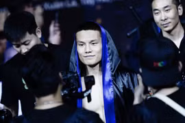 Lý Tiểu Long khiến khán giả hụt hẫng khi thua chóng vánh