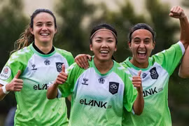 Huỳnh Như gia hạn hợp đồng với Lank FC