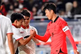 Son Heung-min xin trọng tài xóa thẻ đỏ cho tuyển Việt Nam