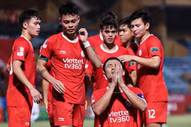 Bùi Tiến Dũng ghi bàn, Viettel thắng trận đầu tiên