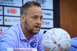 HLV tuyển Thái Lan tuyên bố 'cứng' trước trận chung kết ở Mỹ Đình