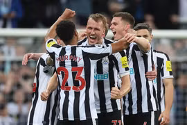 Newcastle giành vé dự Champions League lần đầu sau 20 năm