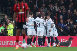 Chelsea cuối cùng cũng biết thắng sau 2 tháng