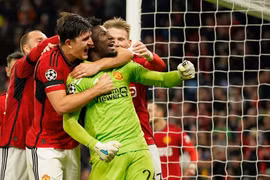 Onana cản 11m phút bù giờ giúp MU thắng nghẹt thở