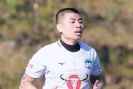 HLV Troussier bất ngờ bổ sung tiền đạo HAGL cho tuyển Việt Nam