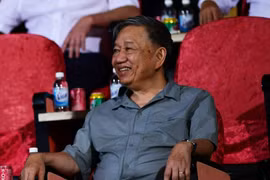 Bộ trưởng Tô Lâm dự khán, cổ vũ CLB Công an Hà Nội thắng Hà Nội FC