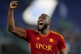 HLV Mourinho: "Lukaku cần được yêu thương"