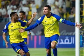 Xem Ronaldo ghi tuyệt phẩm giúp Al Nassr thắng ngược
