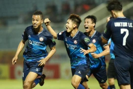 'PSG Việt Nam' thắng nghẹt thở dù bị đuổi người