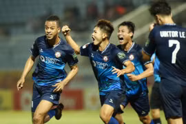 'PSG Việt Nam' thắng nghẹt thở dù bị đuổi người