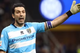 Buffon giải nghệ ở tuổi 45