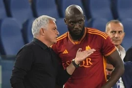 Lukaku ra mắt thất bại cùng HLV Mourinho