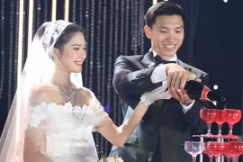 Doãn Hải My nghẹn ngào sánh đôi cùng Đoàn Văn Hậu trong lễ cưới