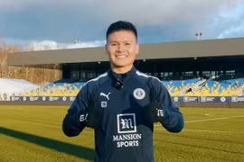 Quang Hải chúc Tết người hâm mộ Việt Nam từ đại bản doanh Pau FC